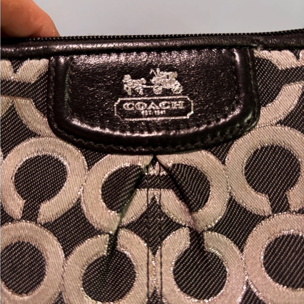 Coach Madison Op Art Pleated Signature Black Gray Metallic Small Wristlet - Picture 6 of 8